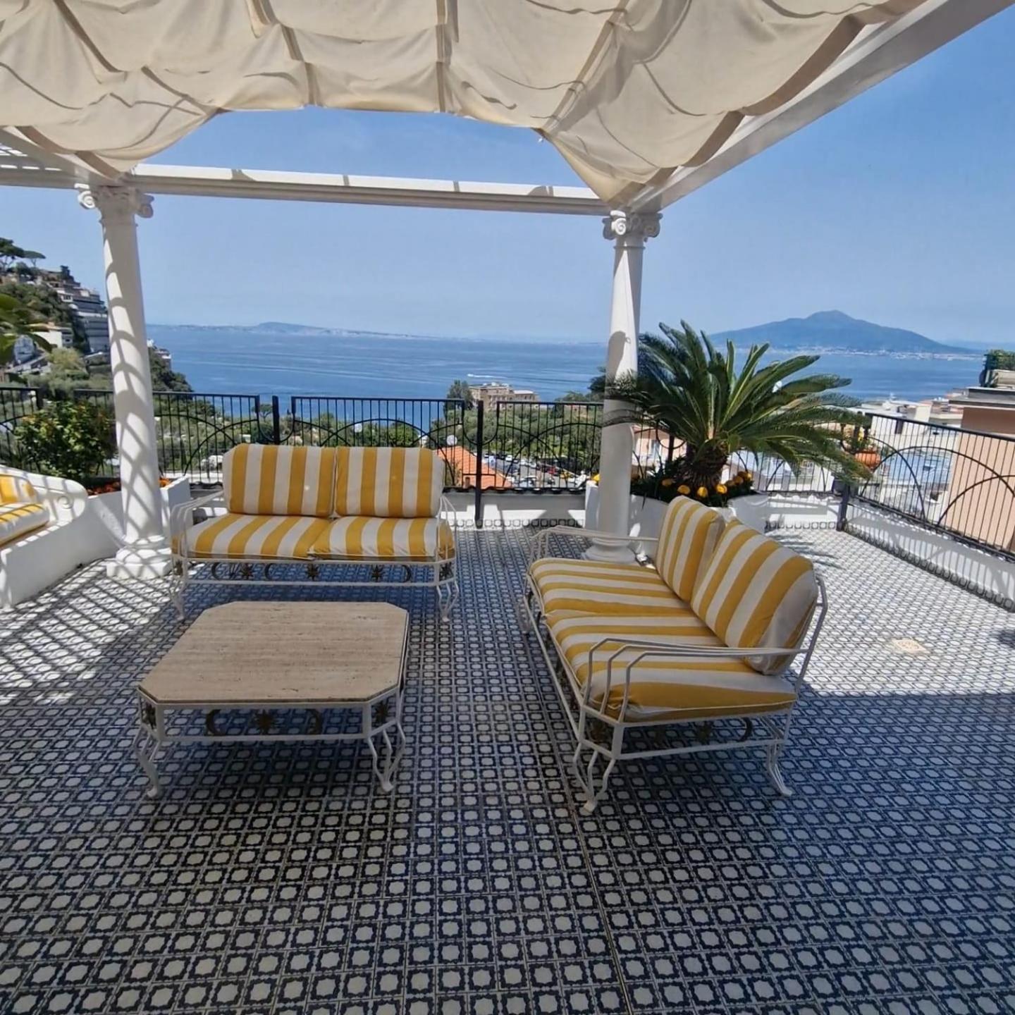 La Casa Di Giorgina Lägenhet Sorrento Exteriör bild