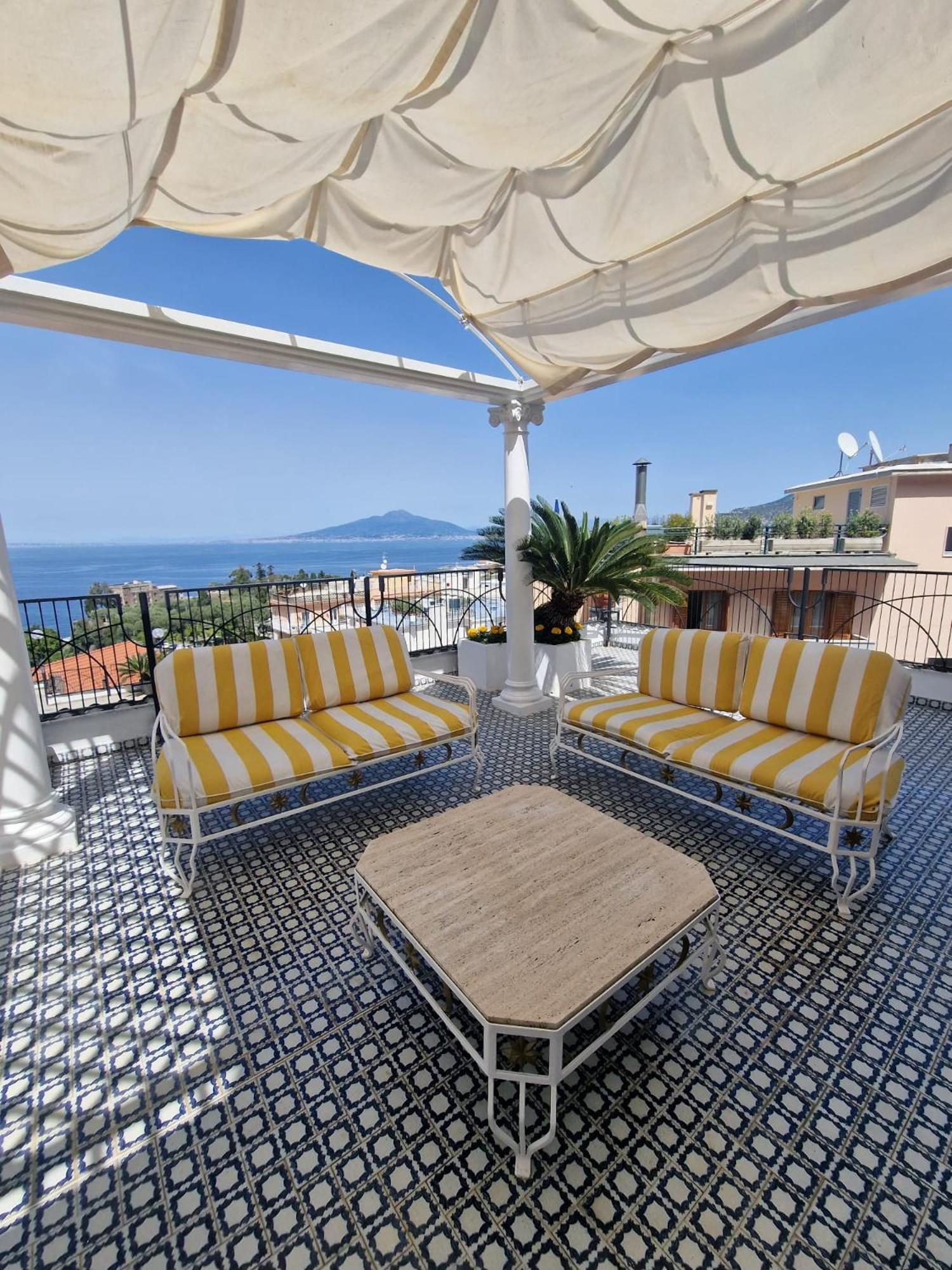 La Casa Di Giorgina Lägenhet Sorrento Exteriör bild